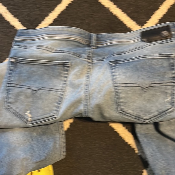 Men’s Jean - Picture 3 of 3